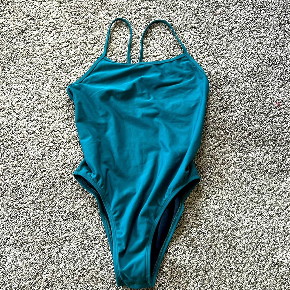 Jolyn “Perry” One piece in peacock